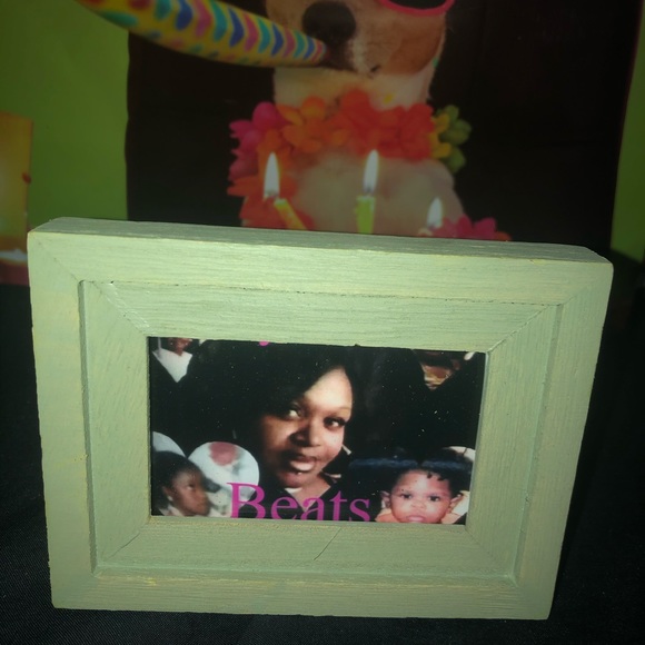 Picture frames and keychains - Picture 5 of 15